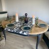 Table à manger à rallonges en merisier brut et noir "Les enfants à table!!" – Image 5